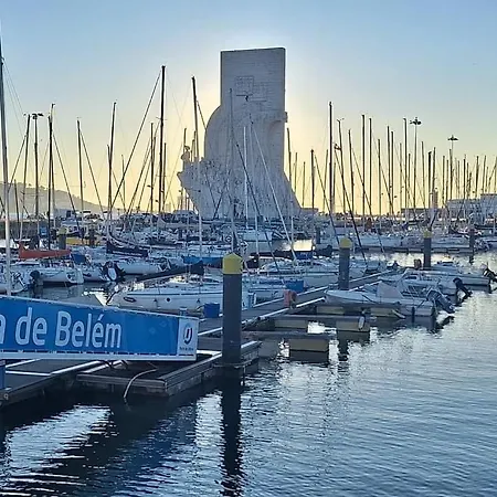 Veleiro Em Belem Botel Lisbon